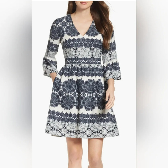 Eliza J Gray Black White Fit Flare Mini Dress Pockets 3/4 Bell Sleeve Zip Sz 6 - Picture 1 of 16